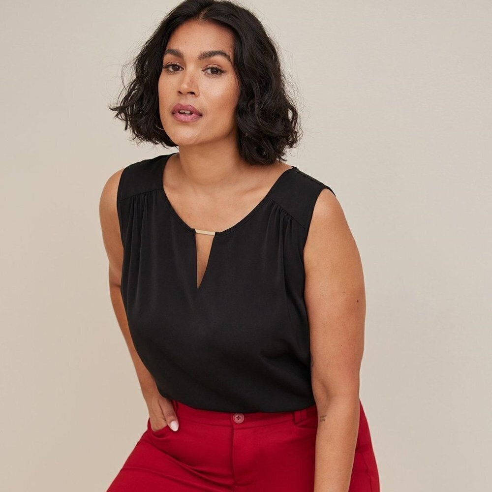 Torrid - Studio Crepe de Chine Woven Metal Keyhole Tank in Deep Black​​​​​​​​​​ - Picture 10 of 13